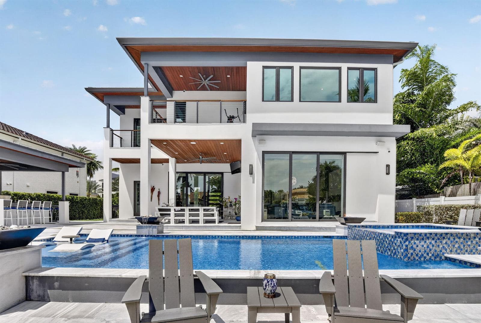 334 Isle of Capri Dr