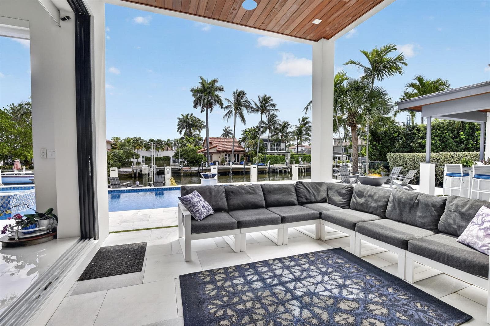 334 Isle of Capri Dr