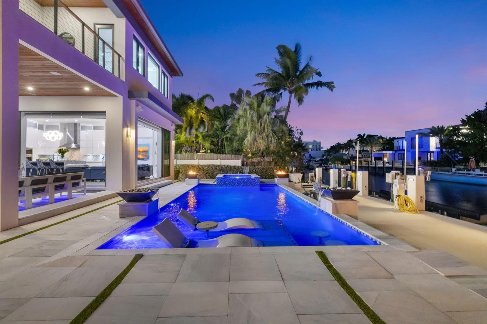 334 Isle of Capri Dr