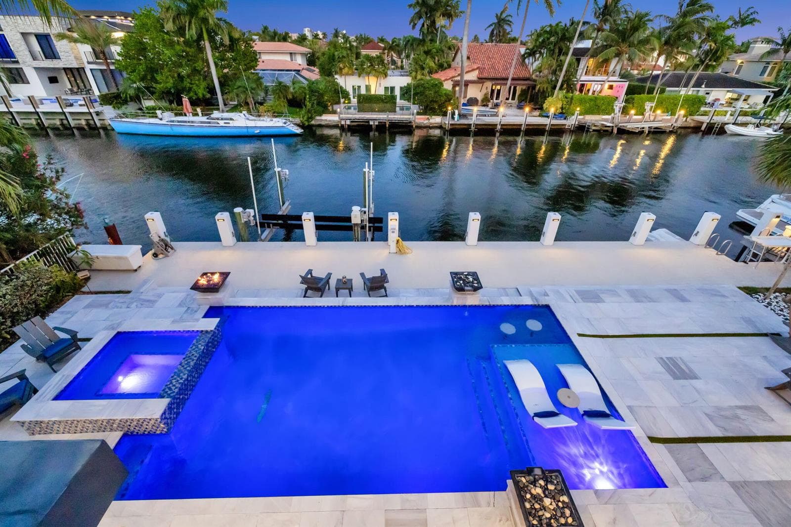 334 Isle of Capri Dr