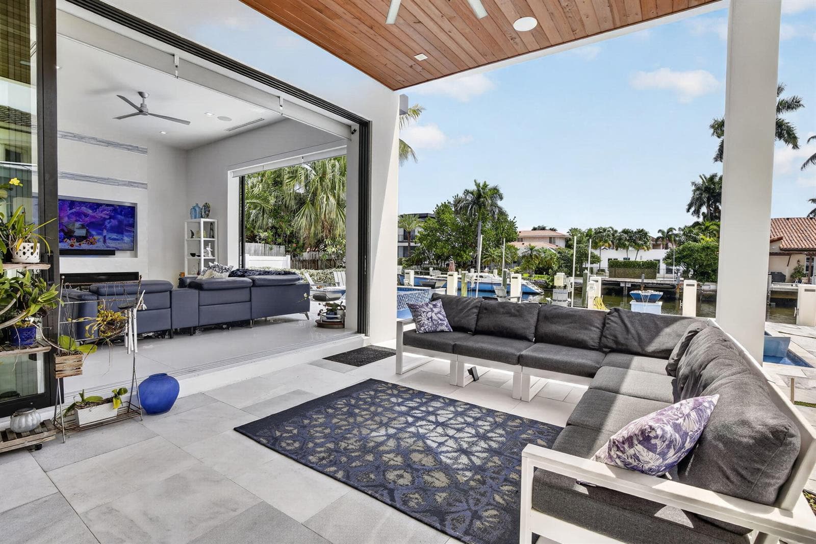 334 Isle of Capri Dr
