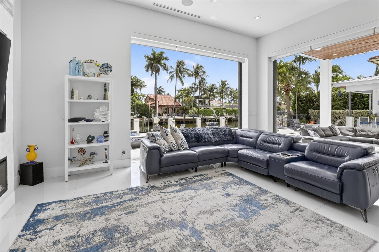 334 Isle of Capri Dr