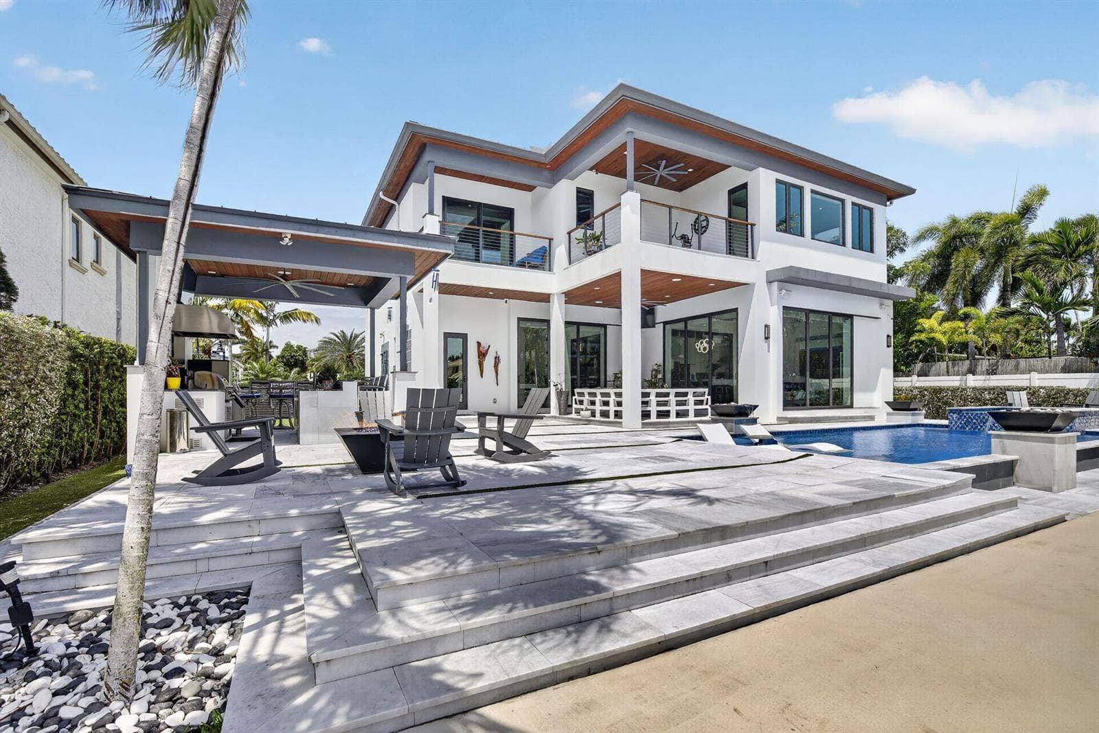 334 Isle of Capri Dr