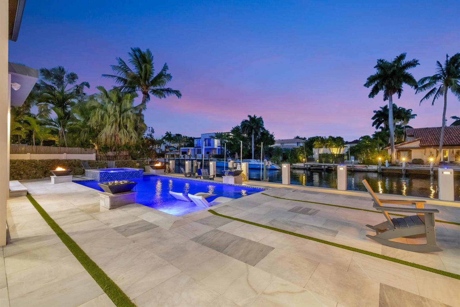 334 Isle of Capri Dr