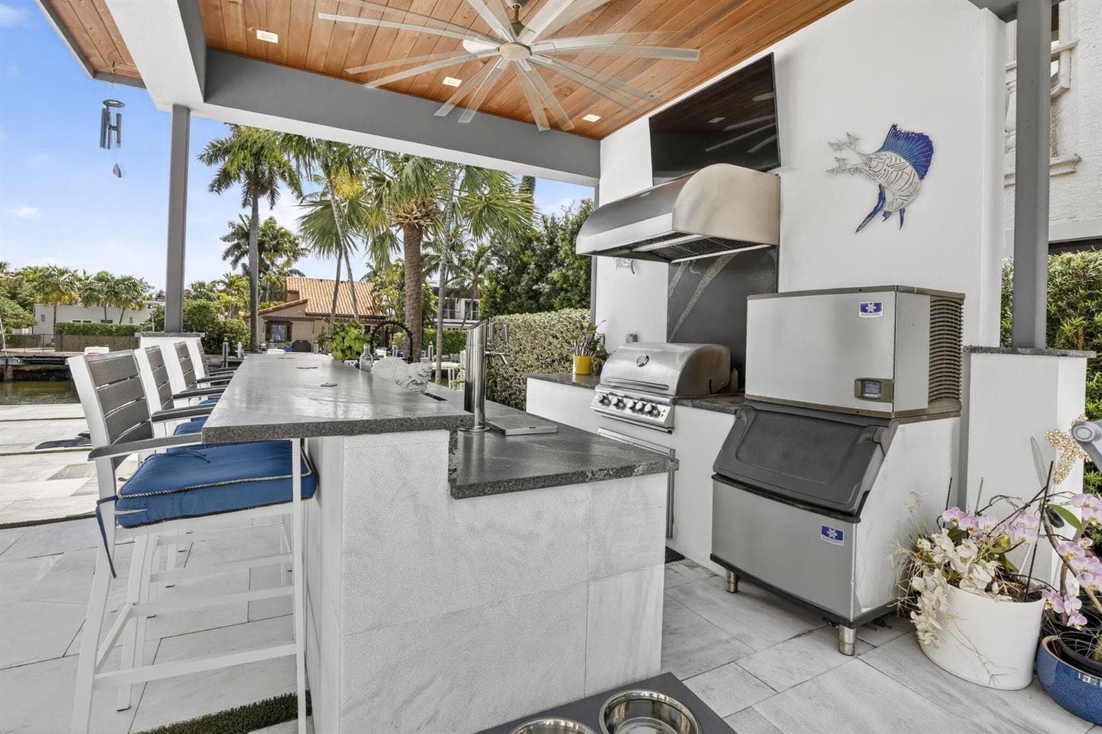 334 Isle of Capri Dr
