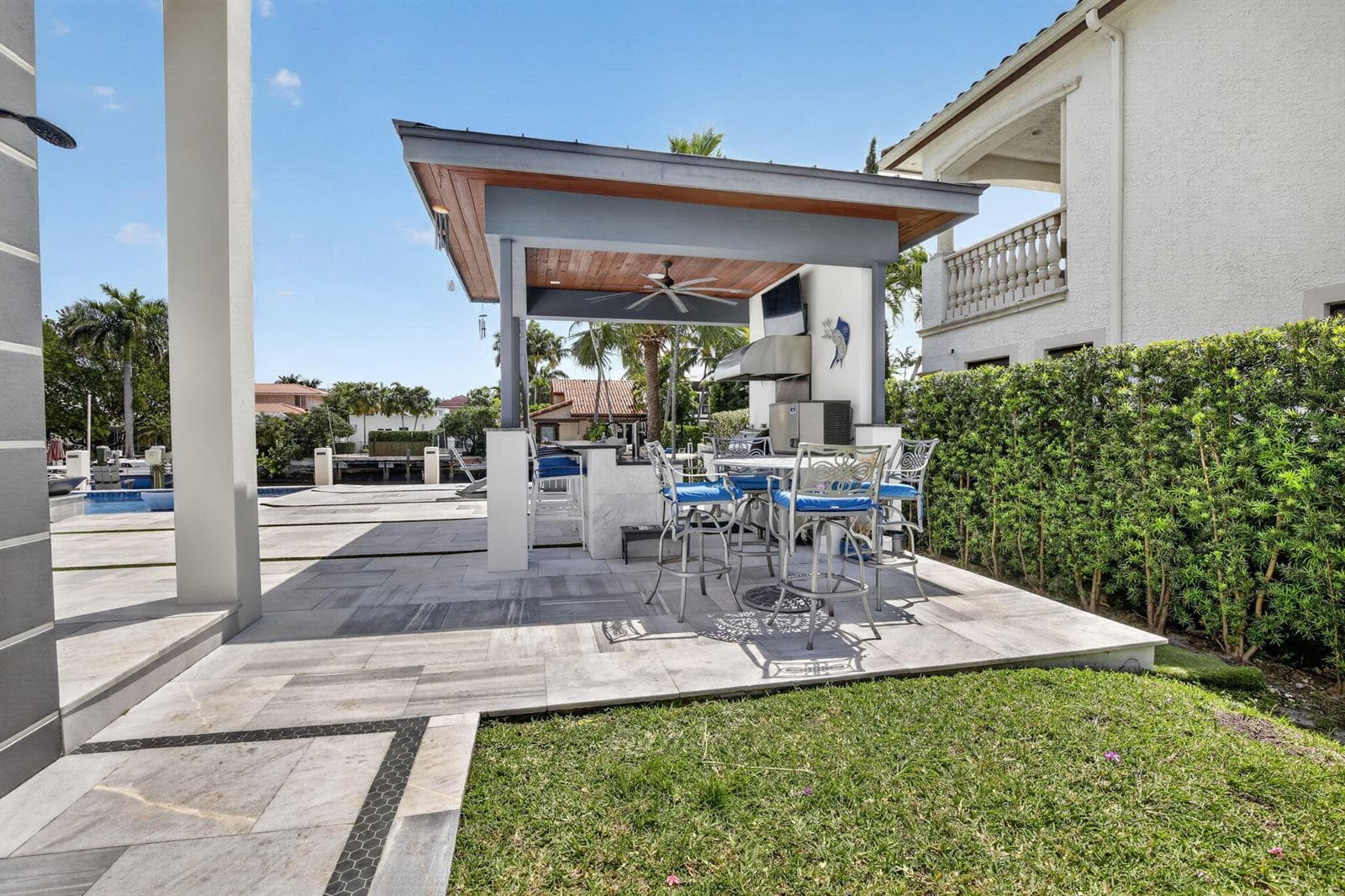 334 Isle of Capri Dr