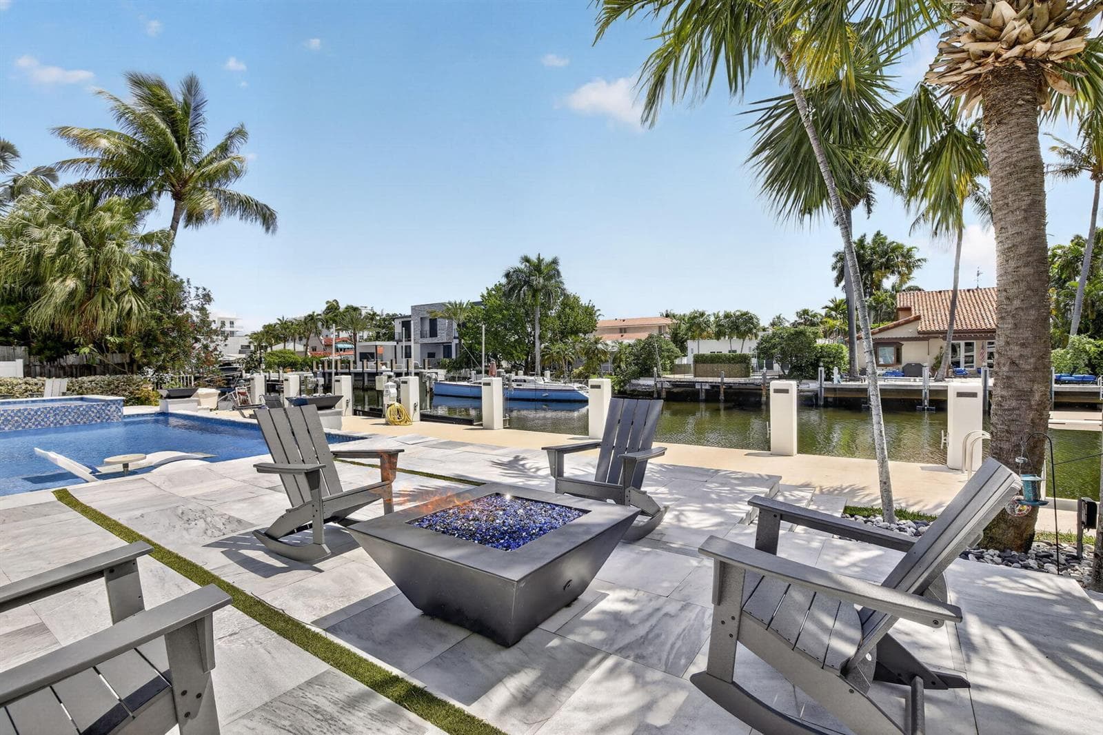 334 Isle of Capri Dr