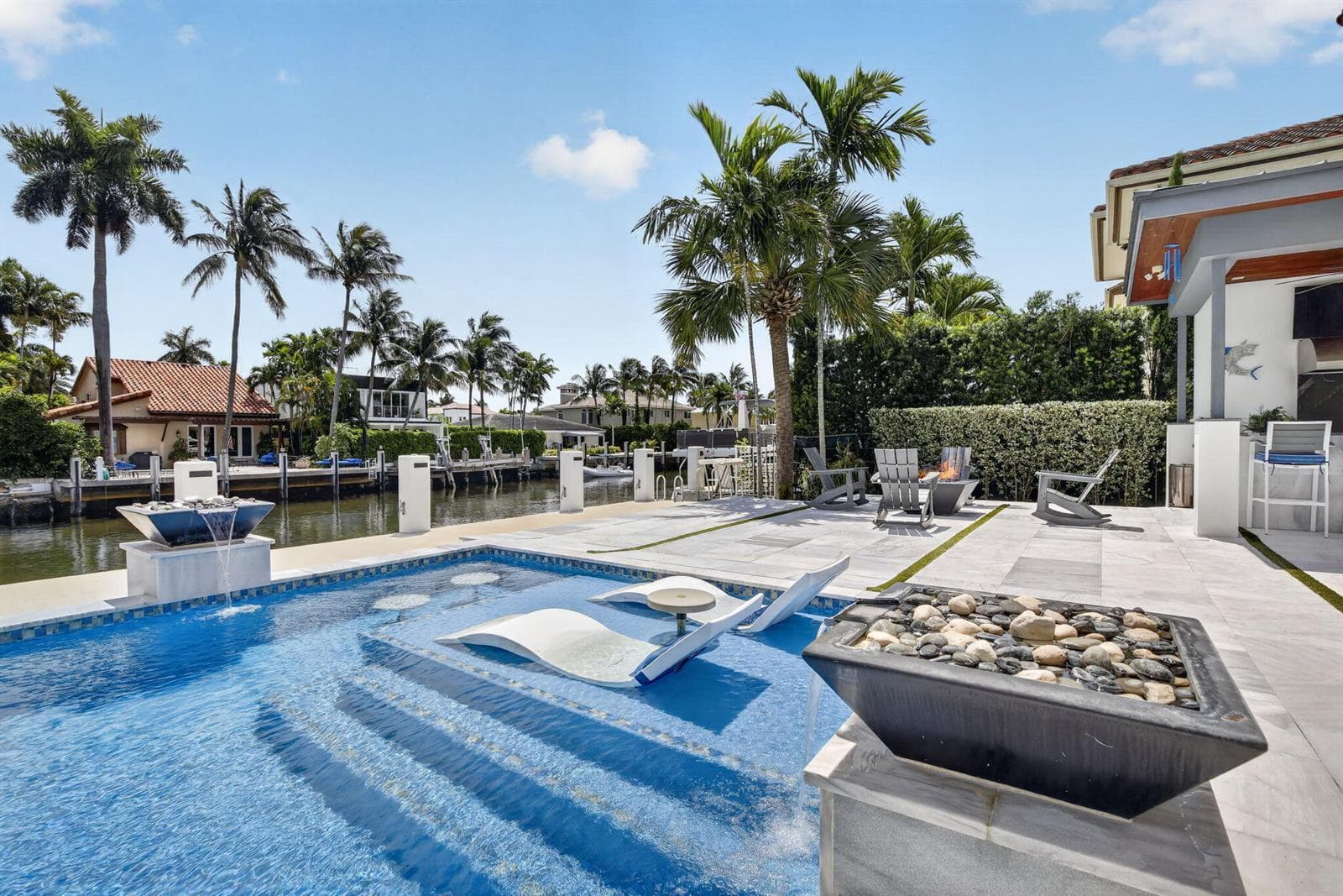 334 Isle of Capri Dr
