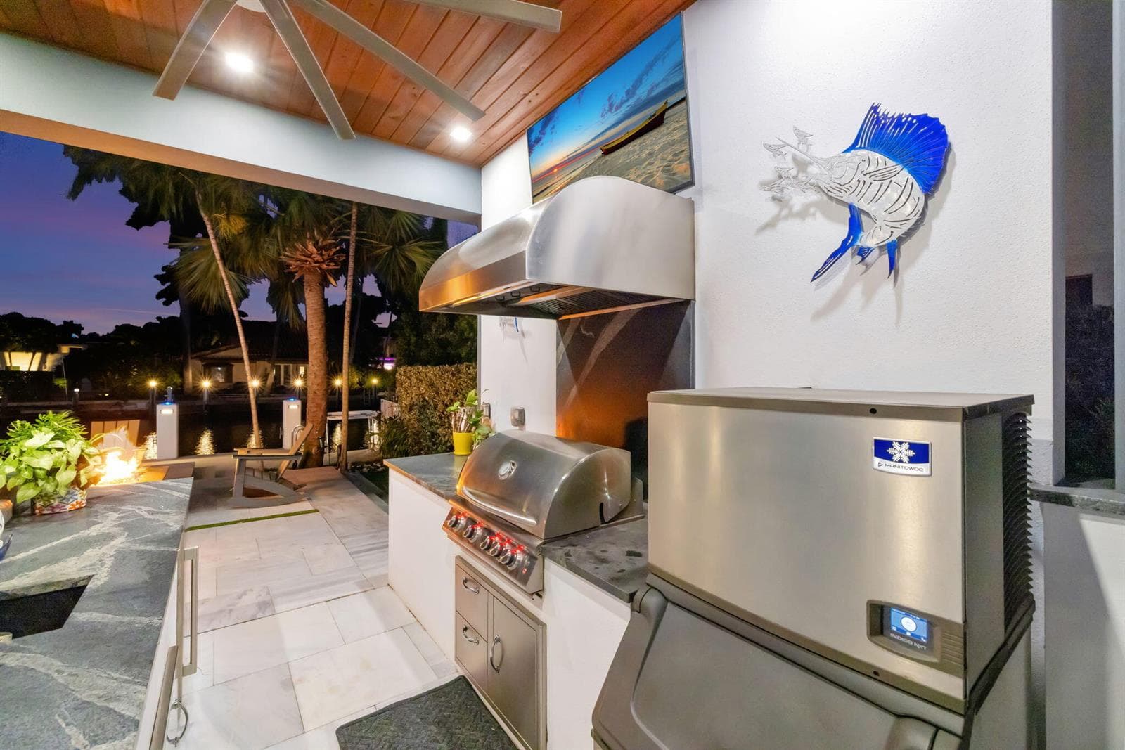 334 Isle of Capri Dr