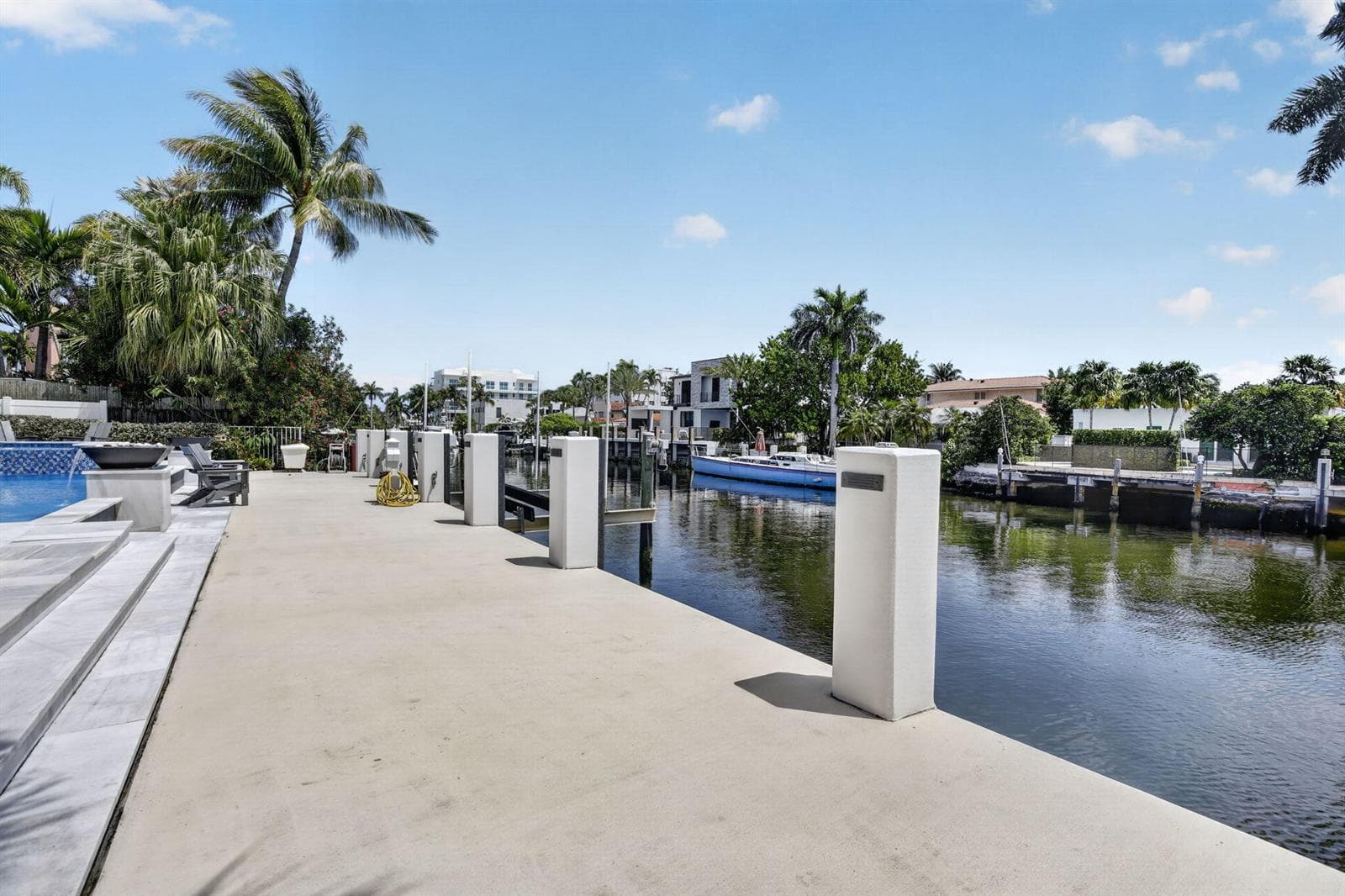 334 Isle of Capri Dr
