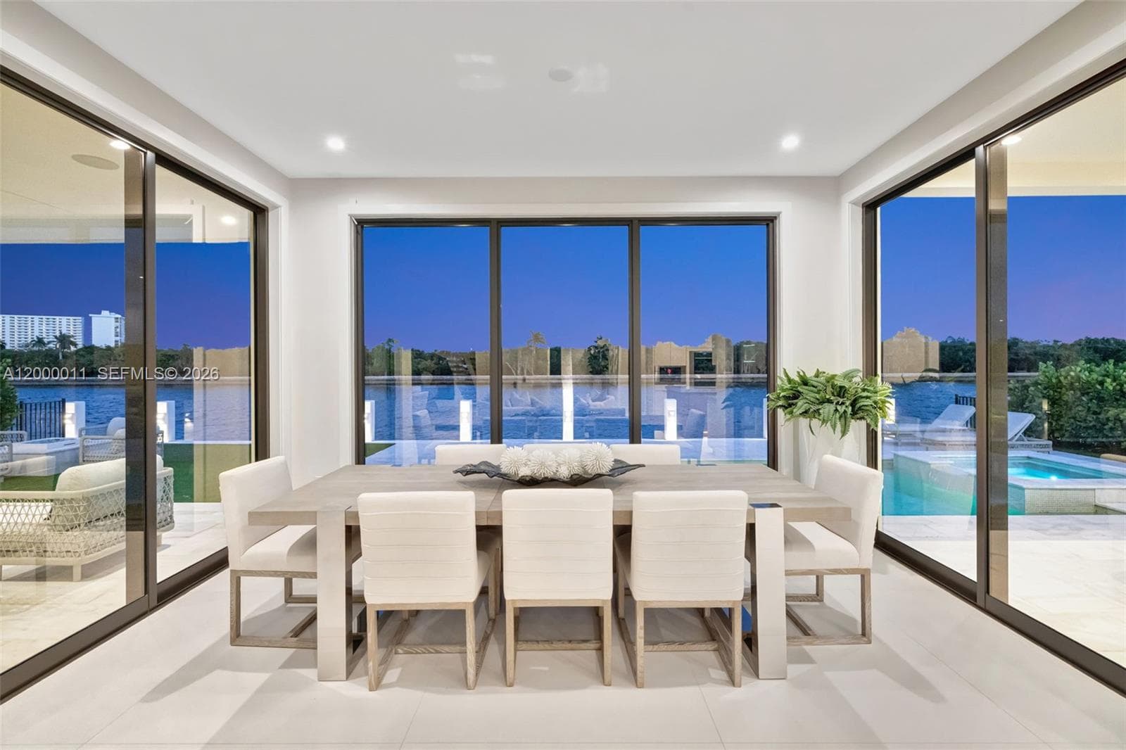 2010 Intracoastal Dr