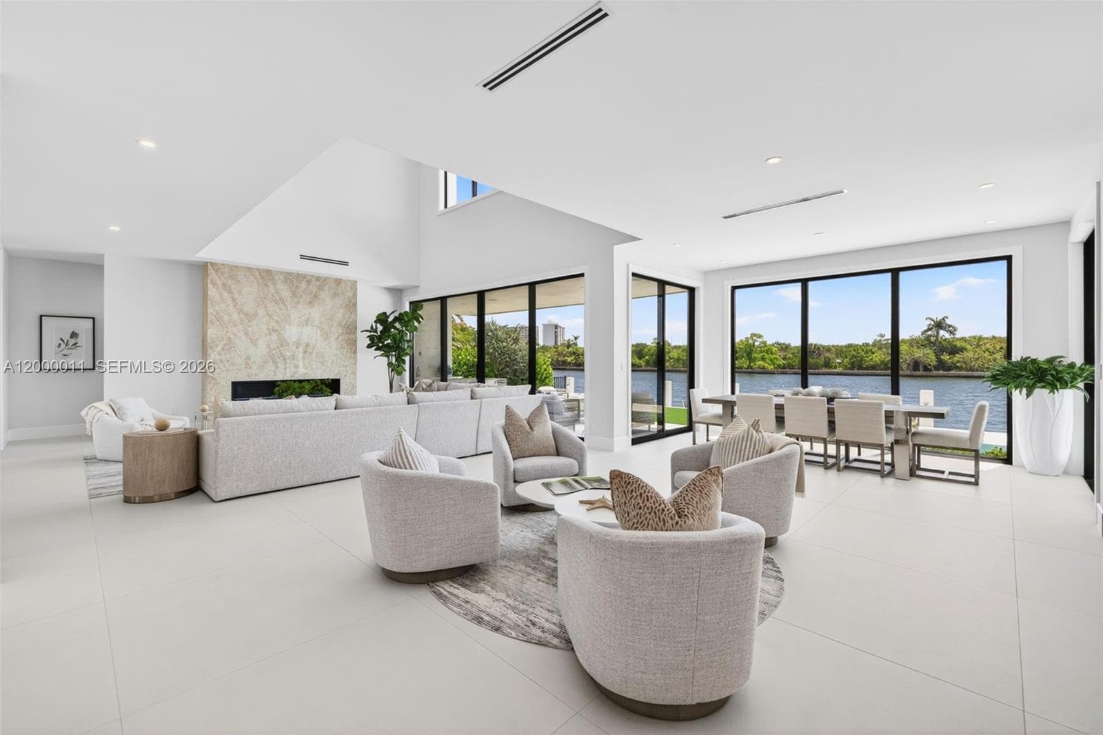 2010 Intracoastal Dr