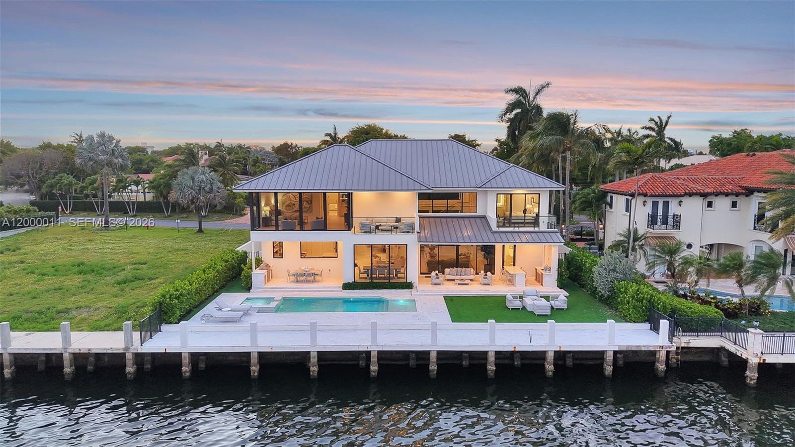 2010 Intracoastal Dr