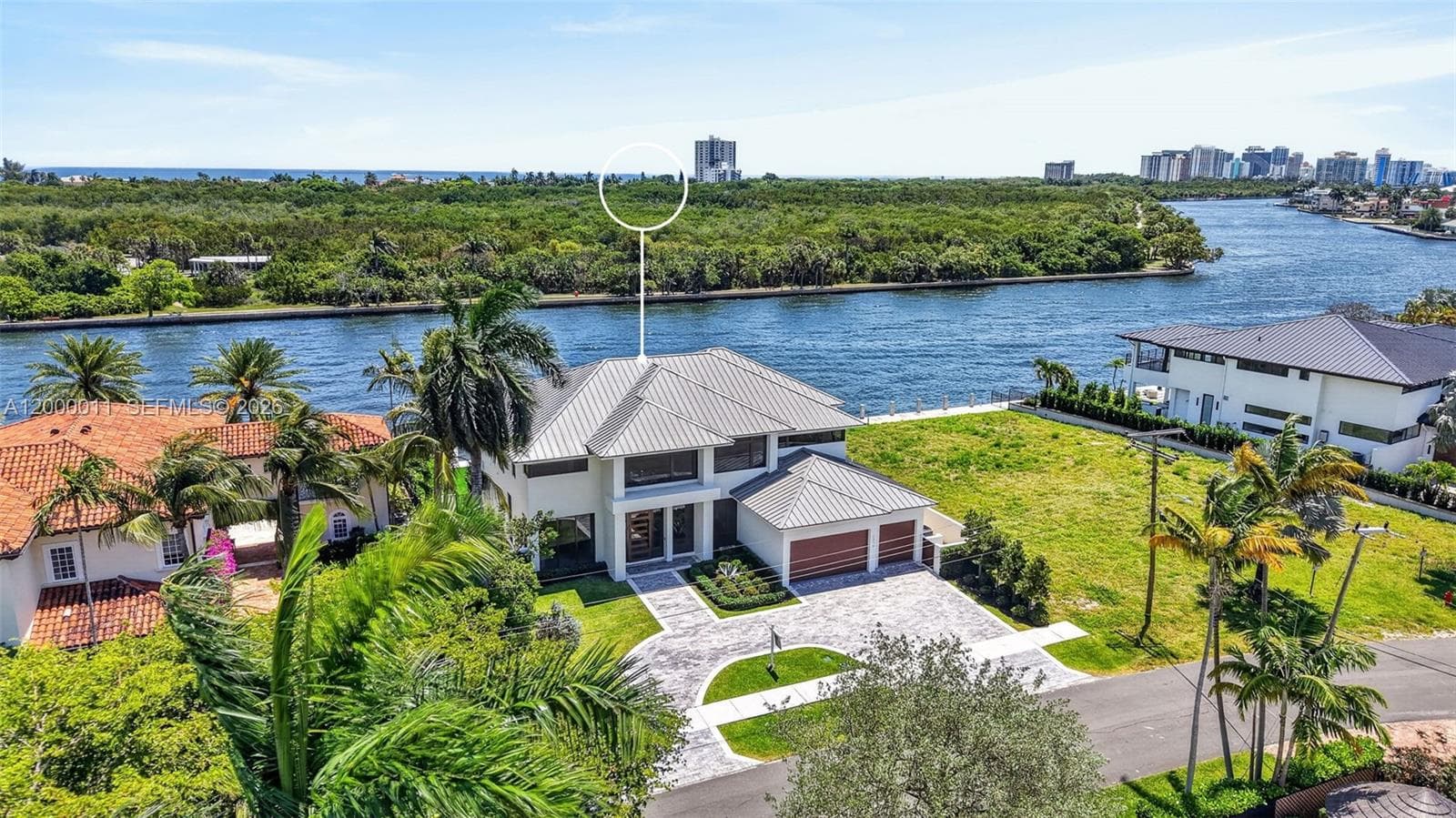 2010 Intracoastal Dr
