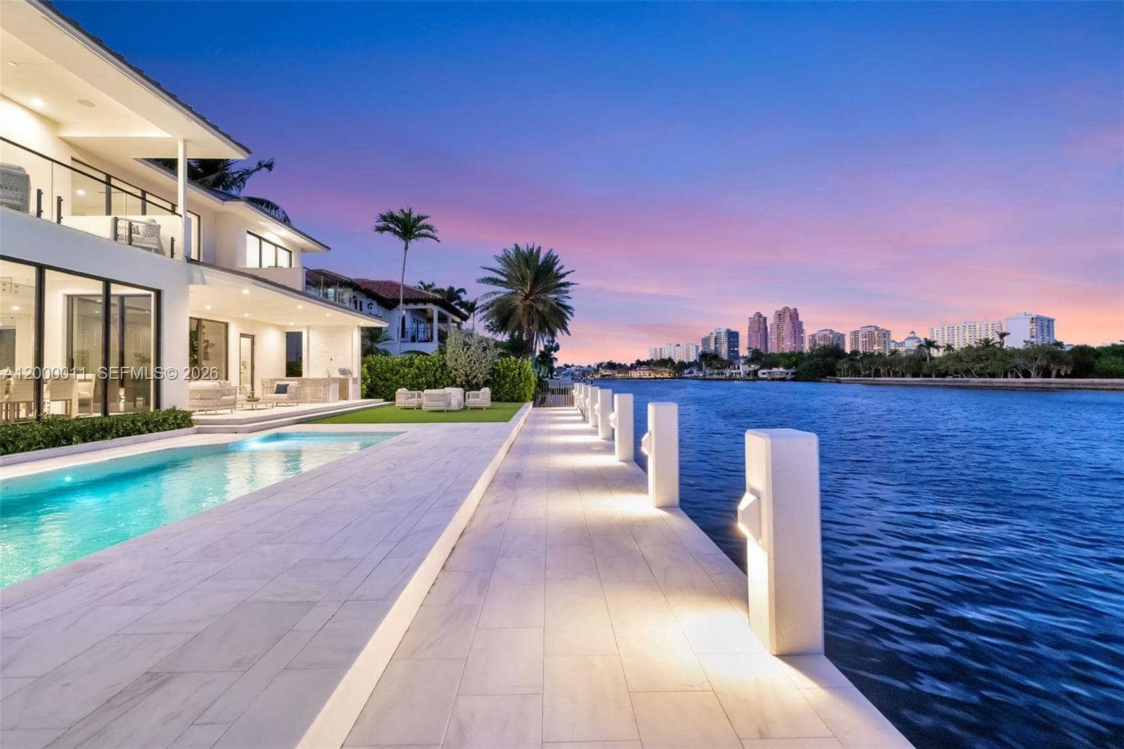 2010 Intracoastal Dr