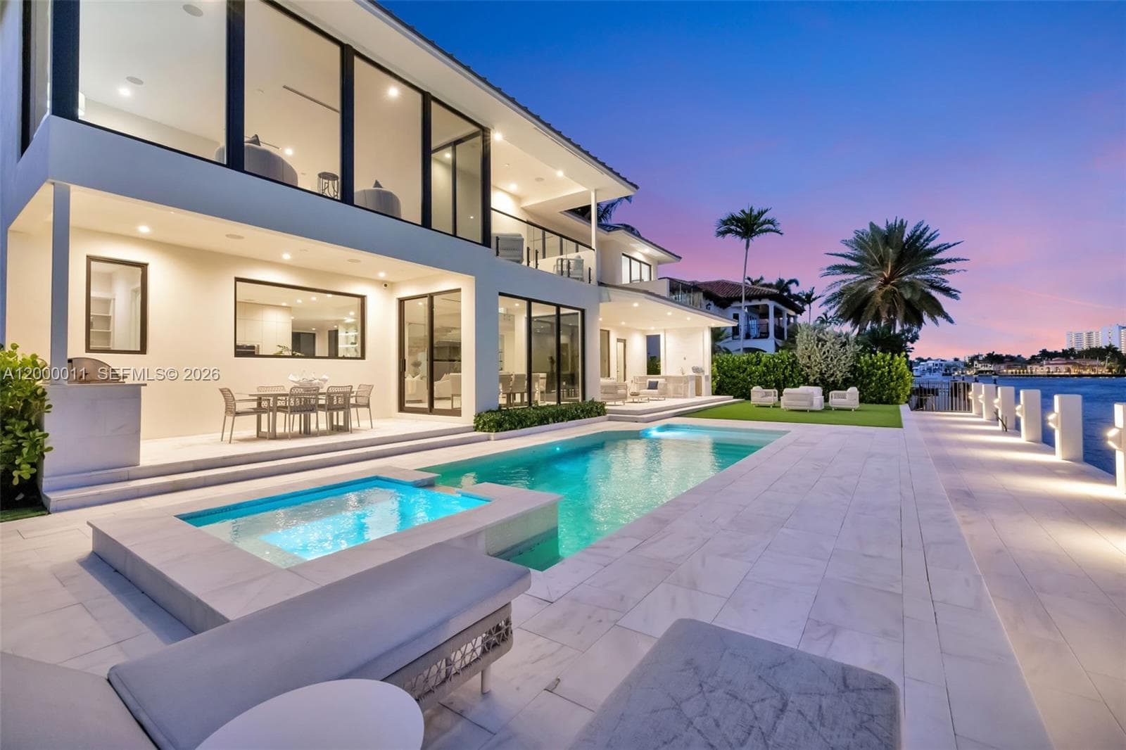 2010 Intracoastal Dr
