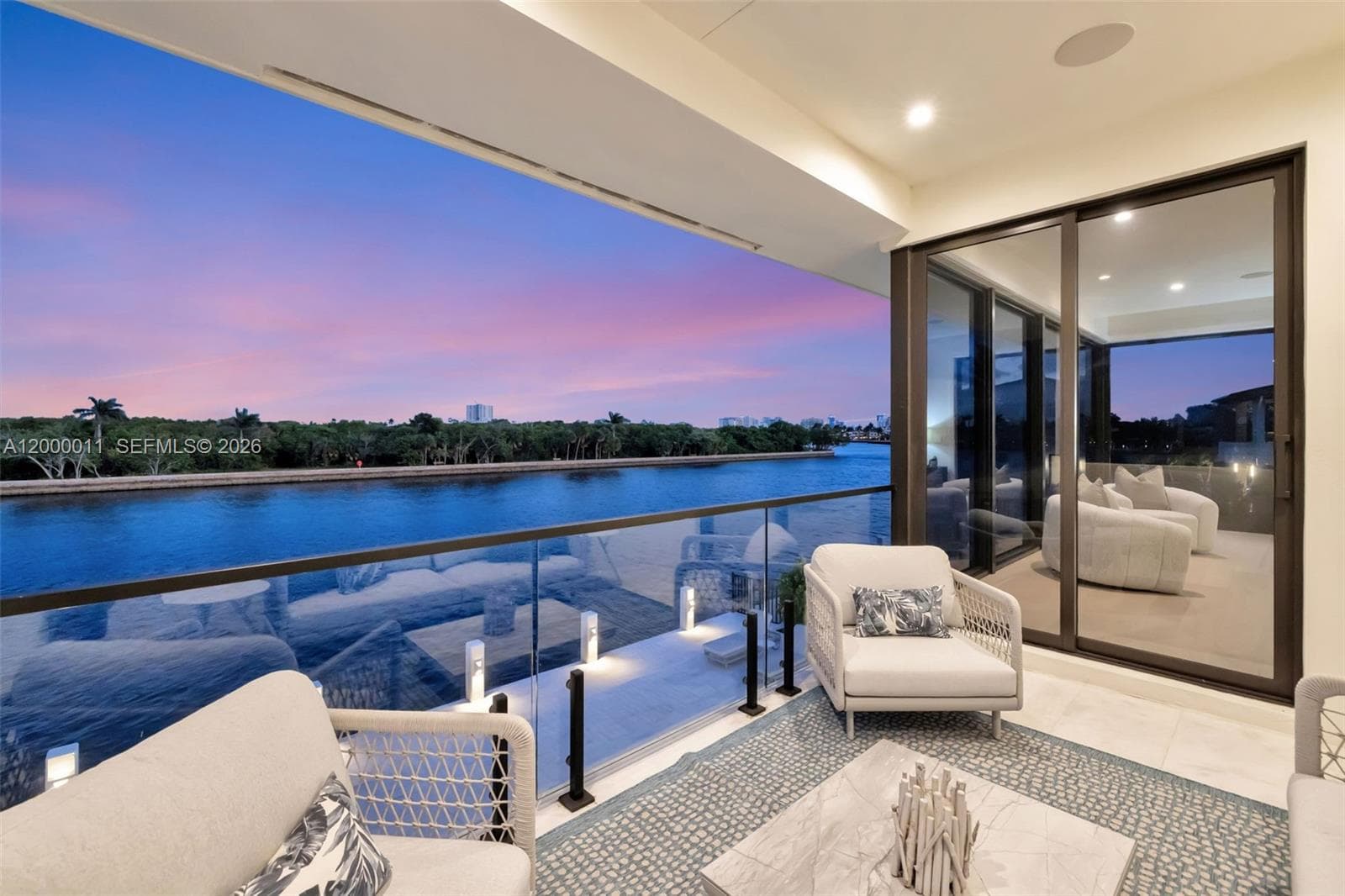 2010 Intracoastal Dr
