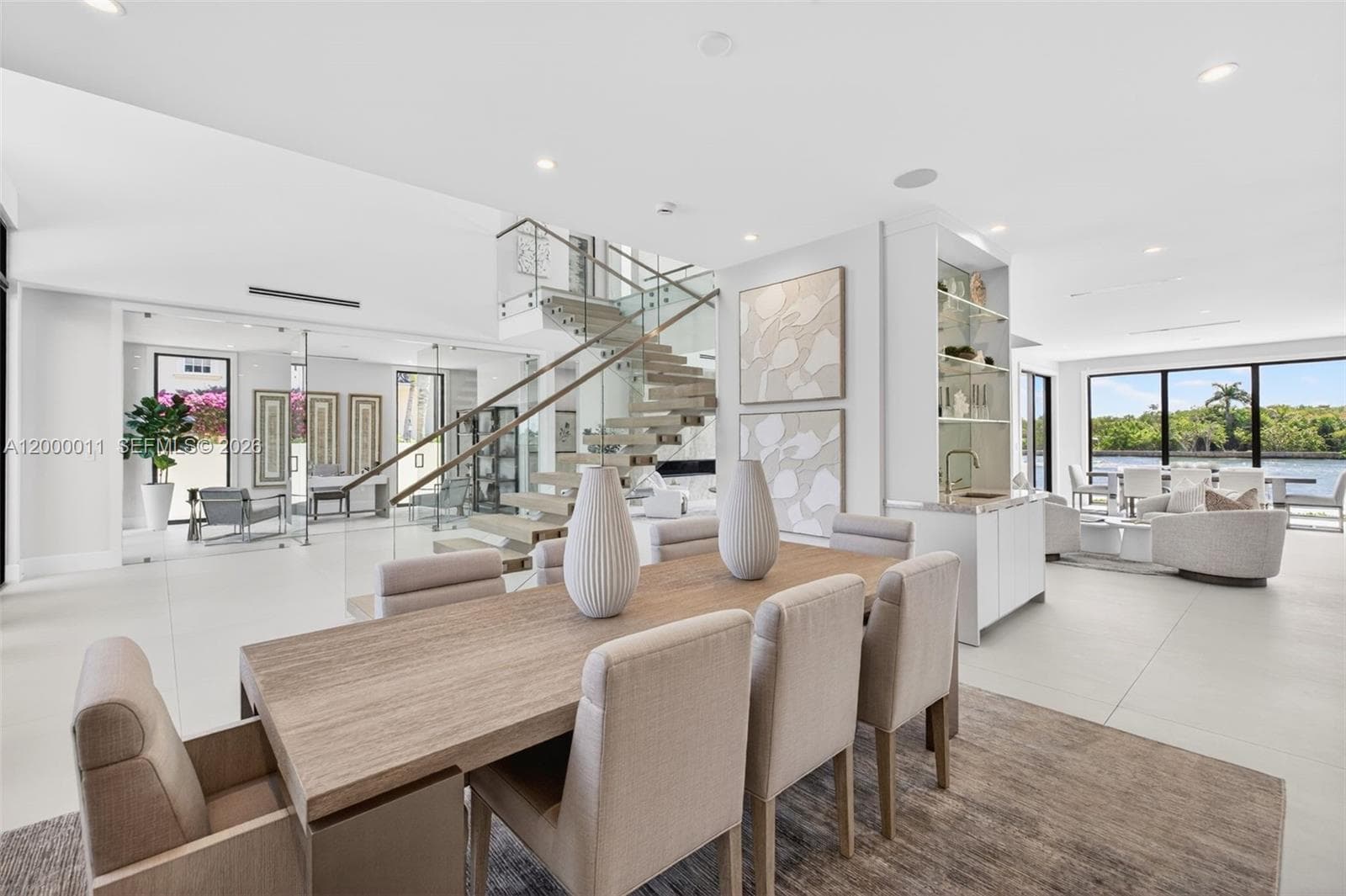 2010 Intracoastal Dr