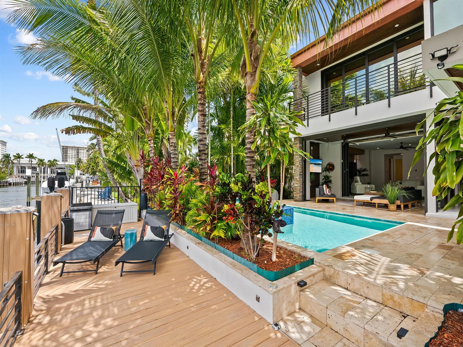 609 SE 26th Ave