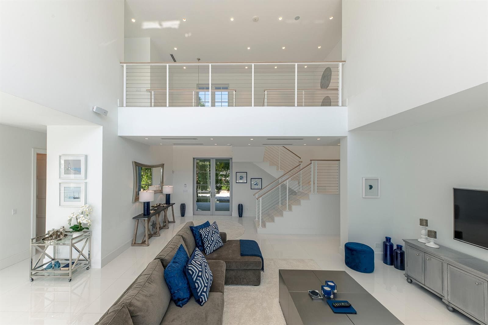 701 Flamingo Dr