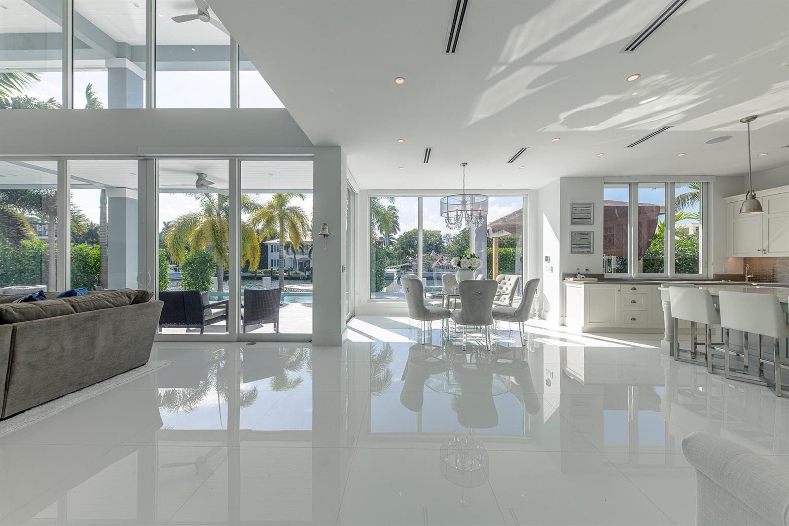701 Flamingo Dr