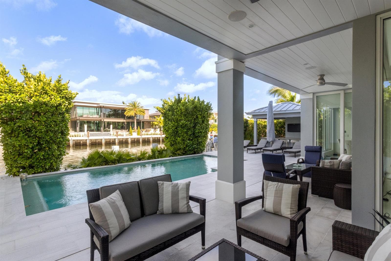 701 Flamingo Dr