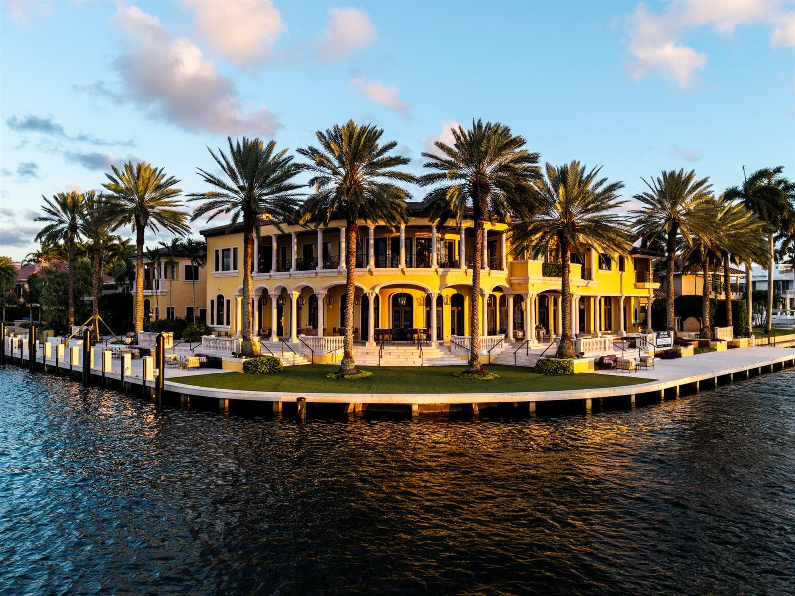 1 Isla Bahia Dr