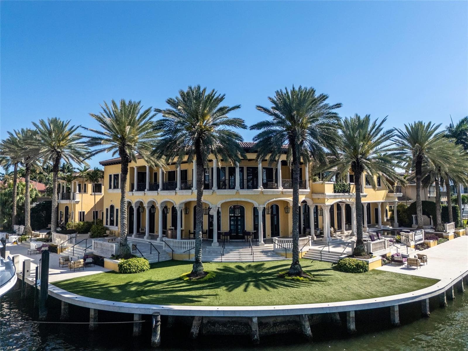 1 Isla Bahia Dr