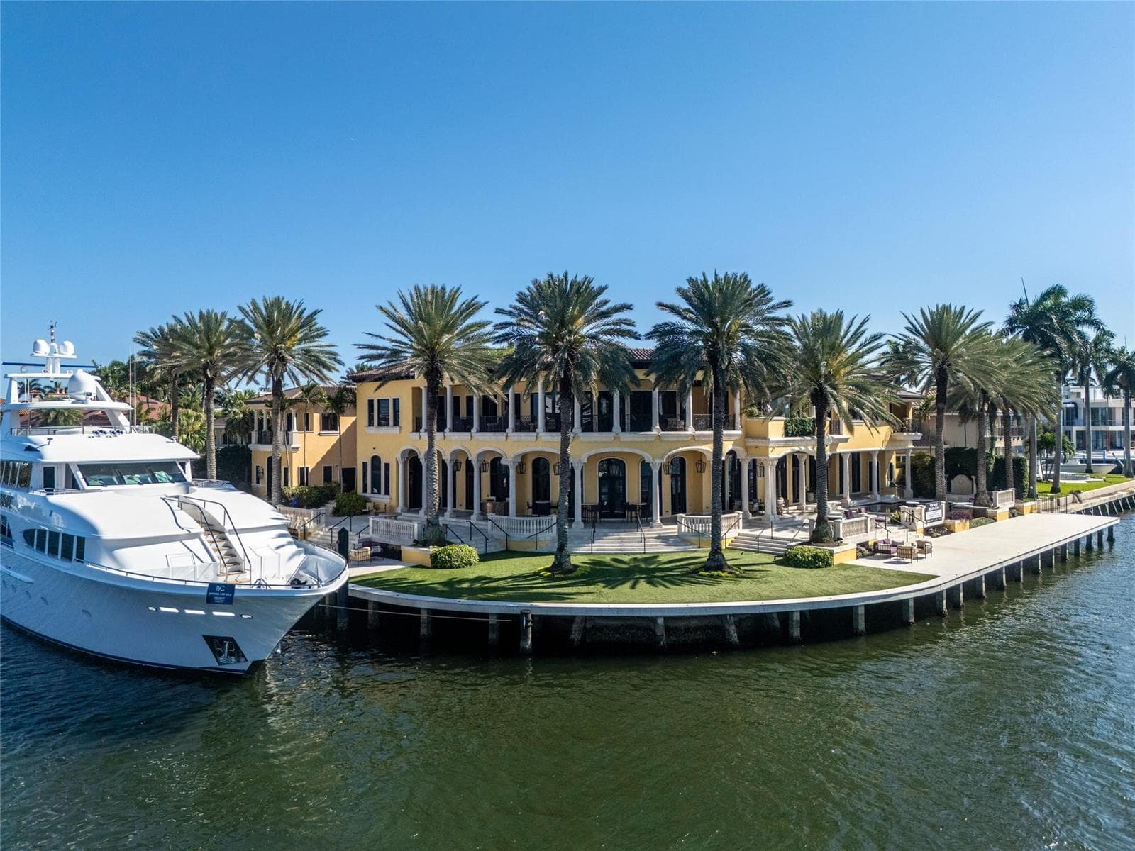 1 Isla Bahia Dr
