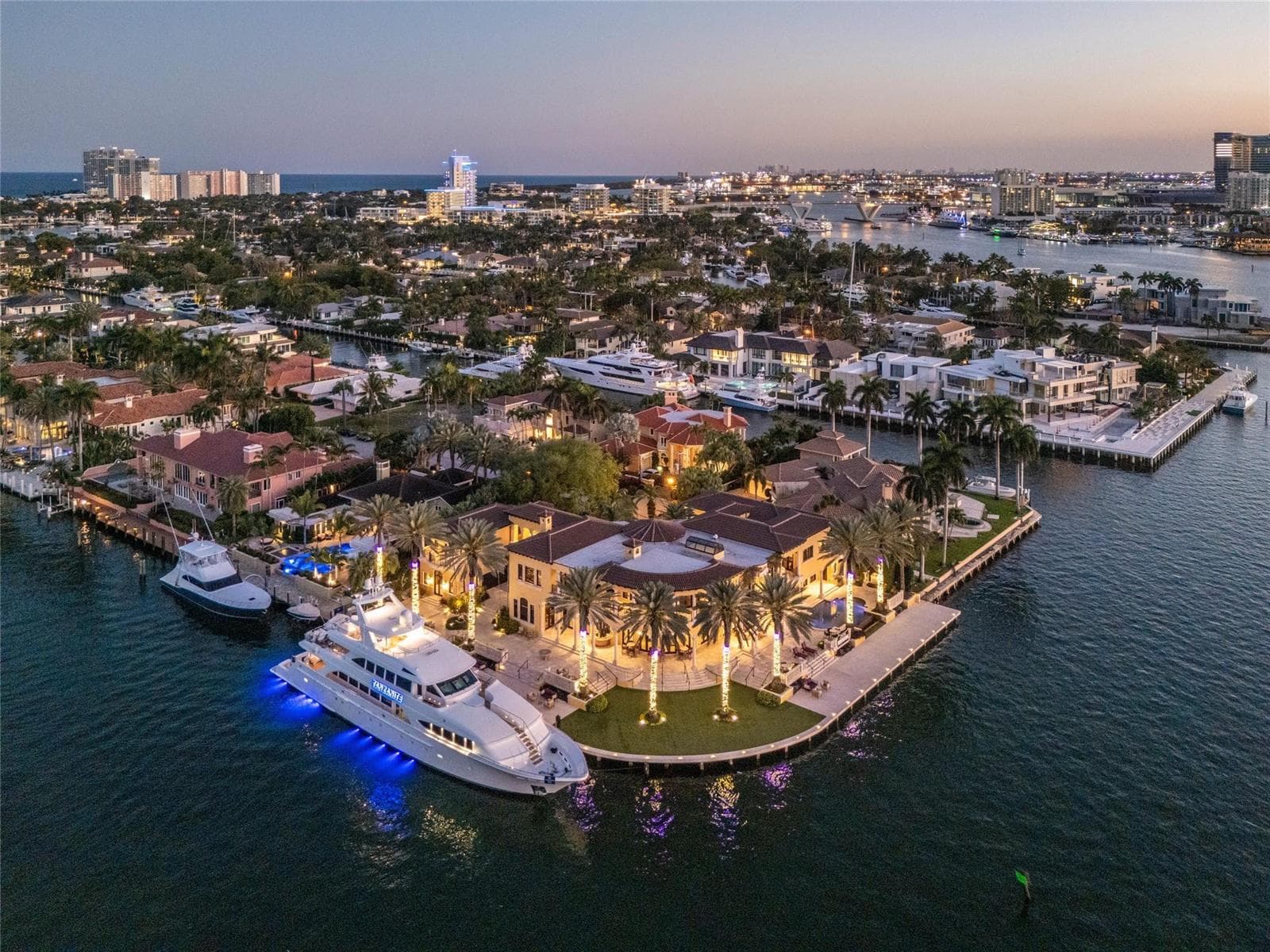1 Isla Bahia Dr