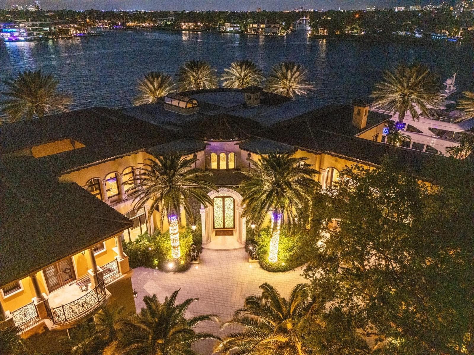 1 Isla Bahia Dr