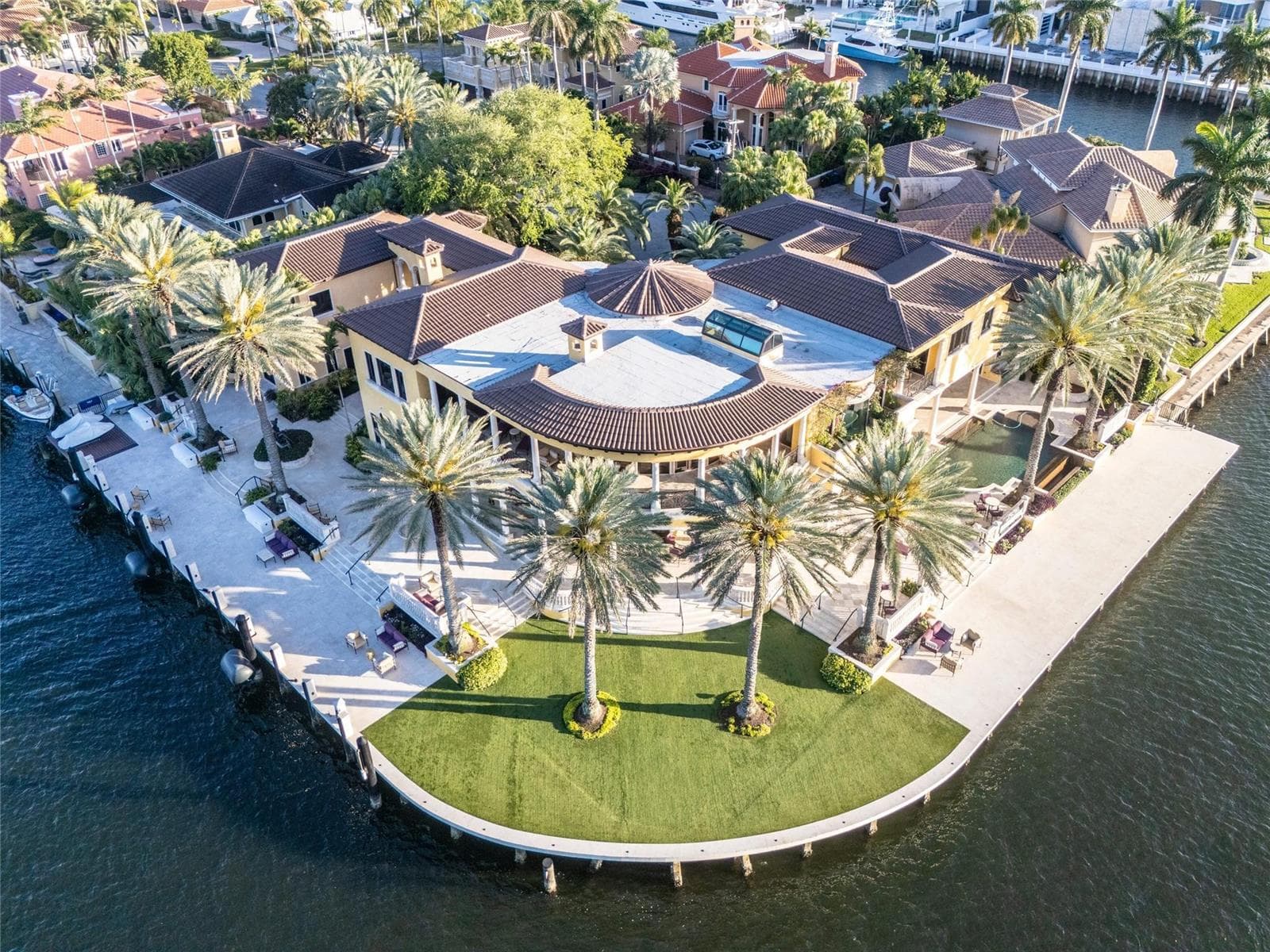 1 Isla Bahia Dr