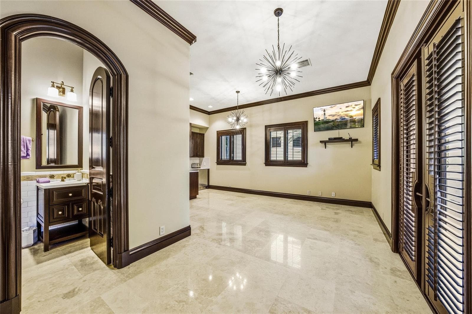 1 Isla Bahia Dr