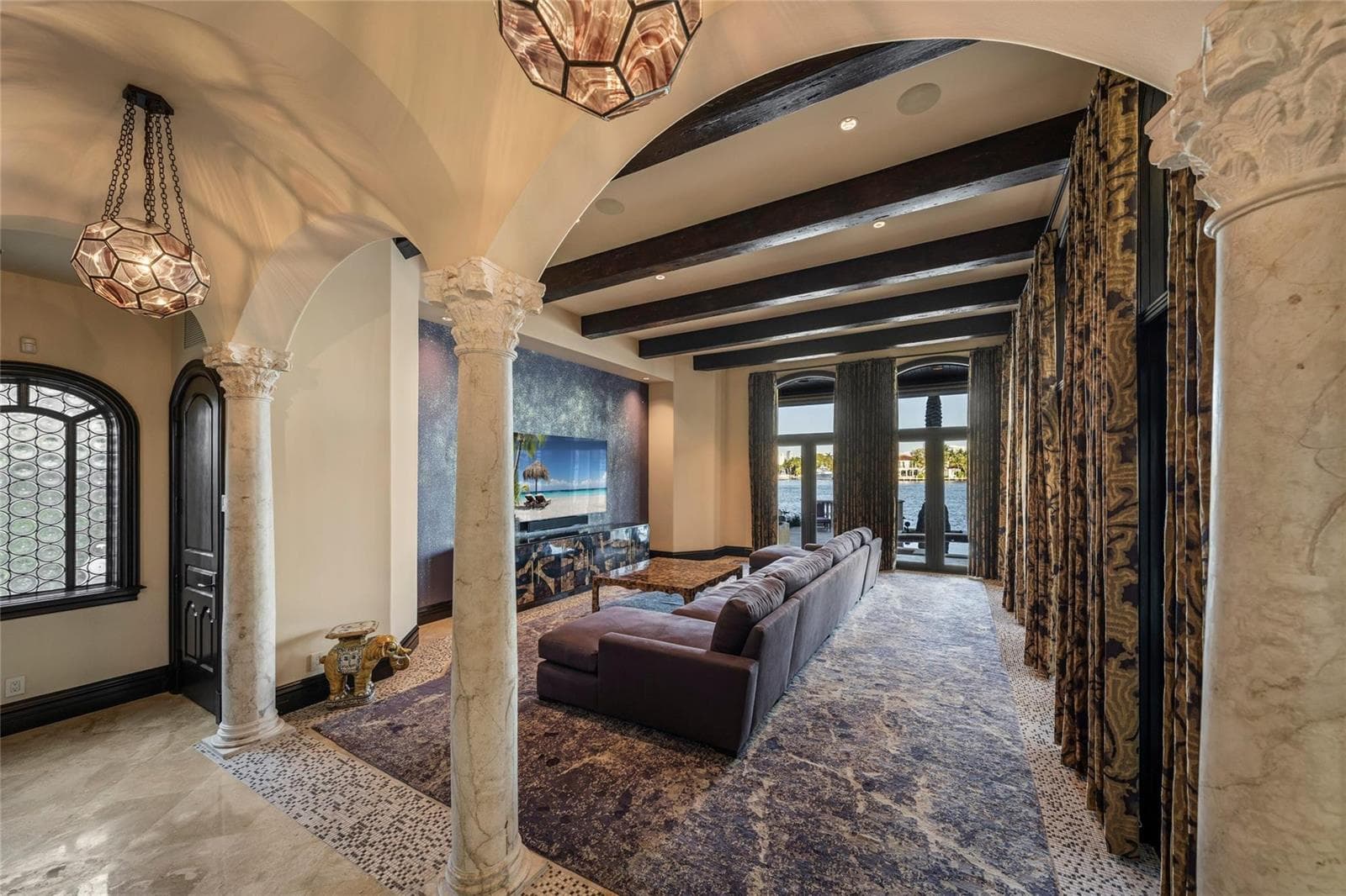 1 Isla Bahia Dr