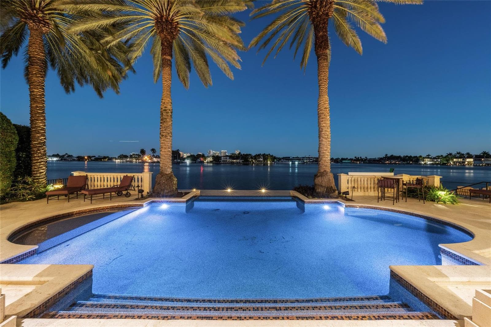 1 Isla Bahia Dr