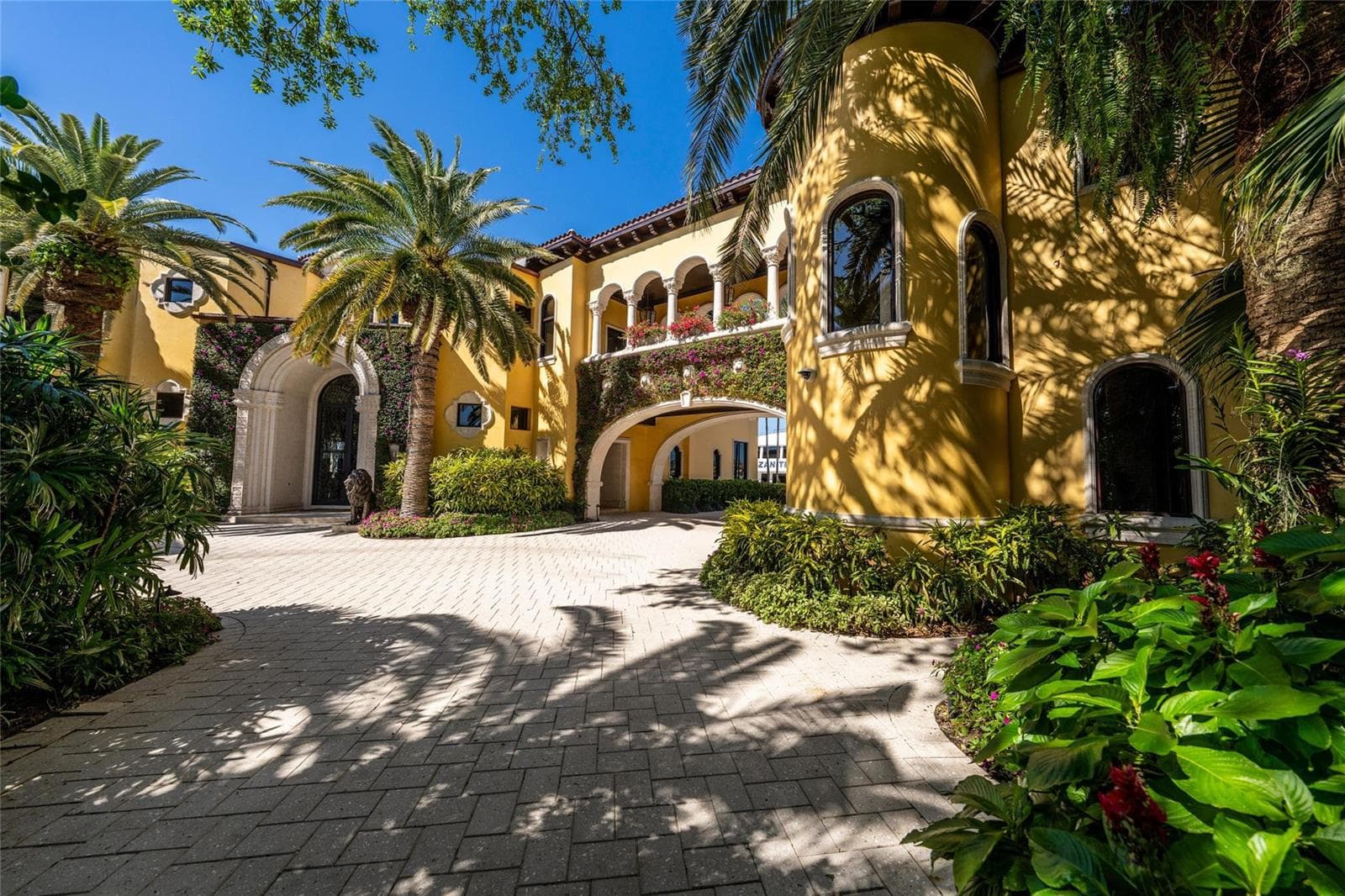 1 Isla Bahia Dr