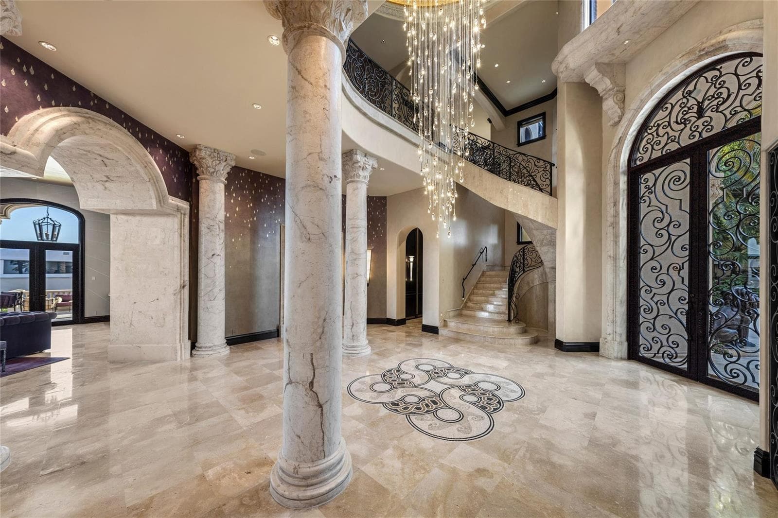 1 Isla Bahia Dr