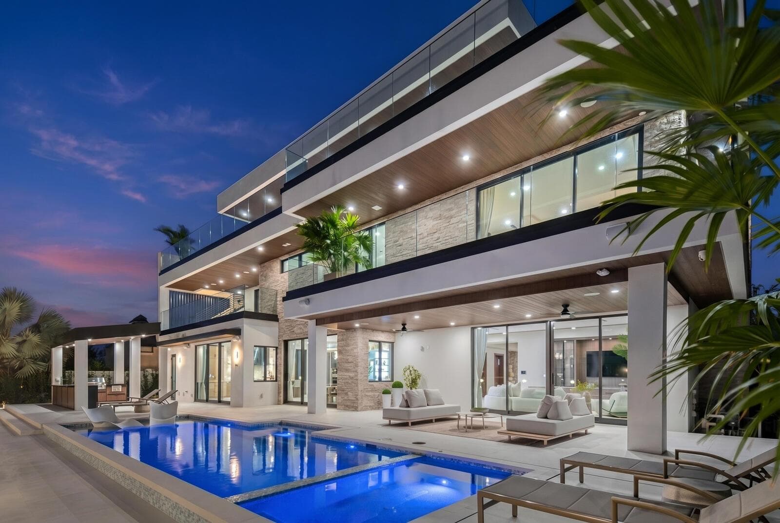 441 Isle of Palms Dr