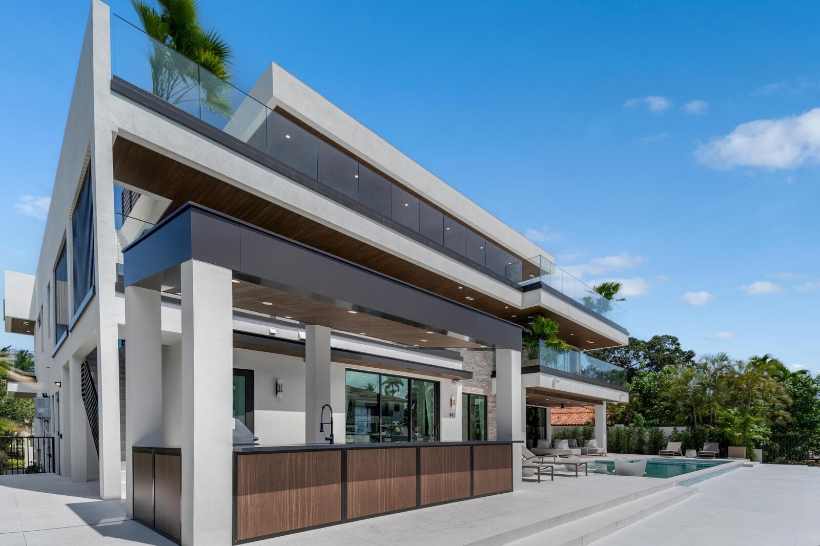 441 Isle of Palms Dr