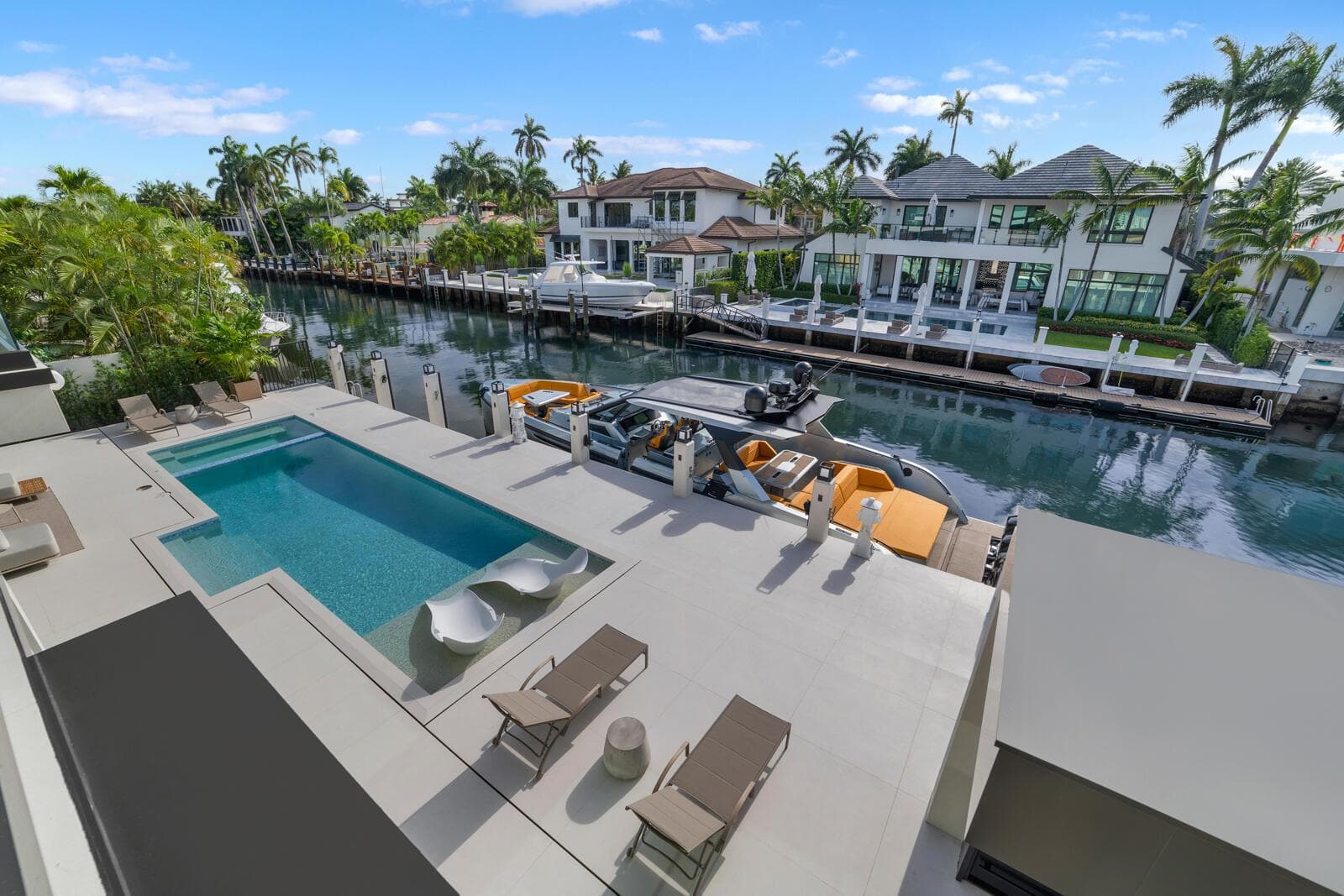 441 Isle of Palms Dr