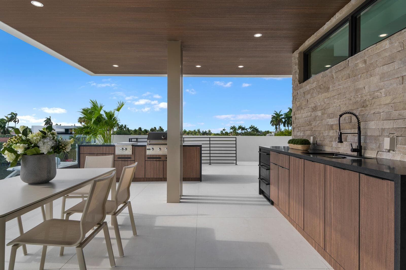 441 Isle of Palms Dr