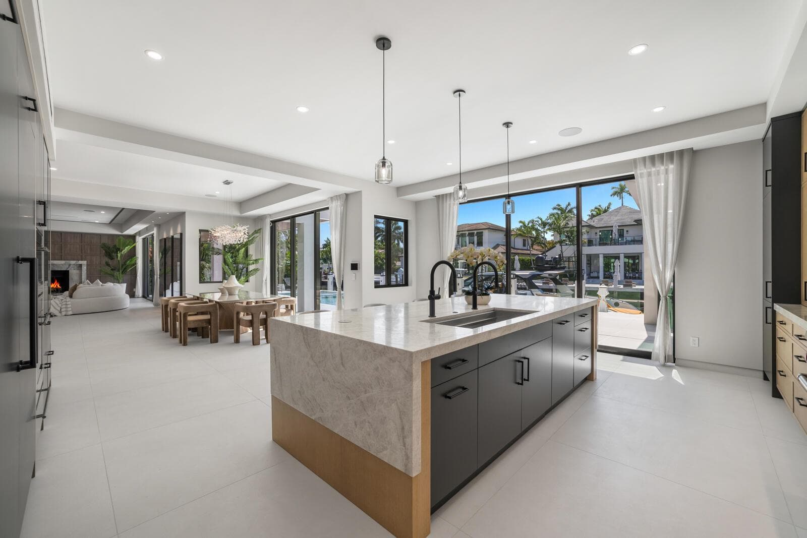 441 Isle of Palms Dr