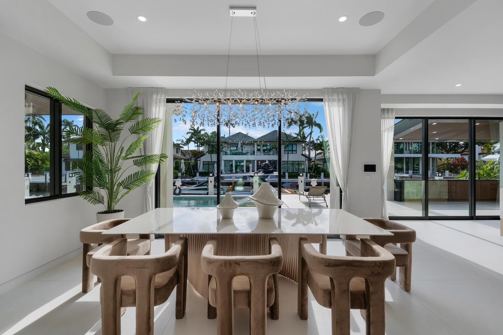 441 Isle of Palms Dr