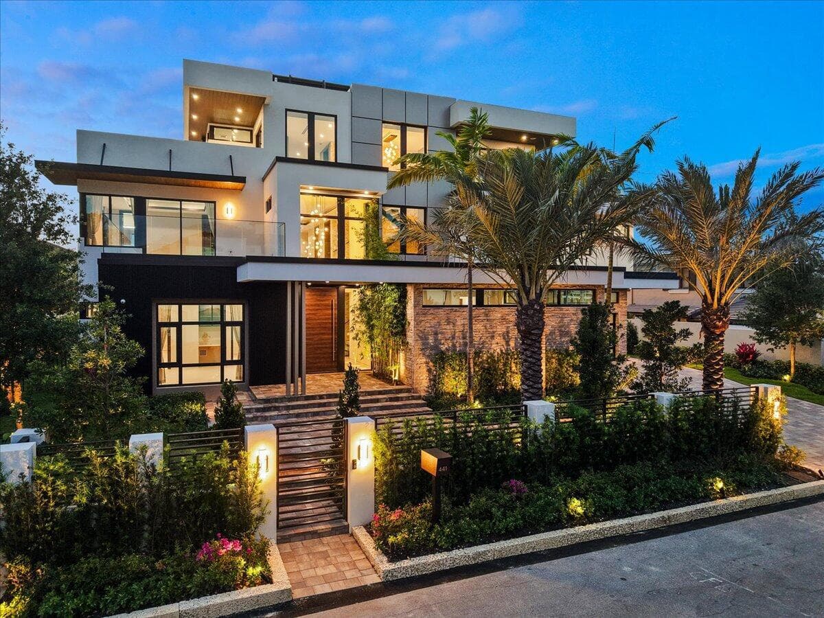 441 Isle of Palms Dr