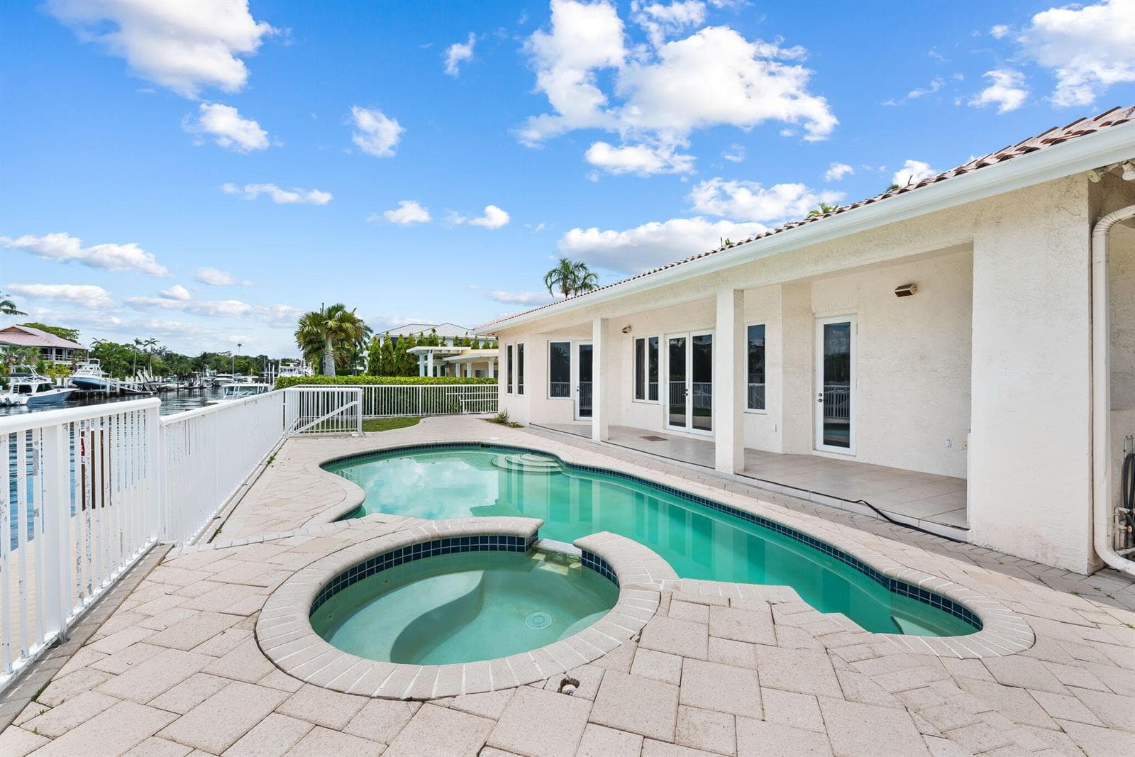 1630 SE 11th St
