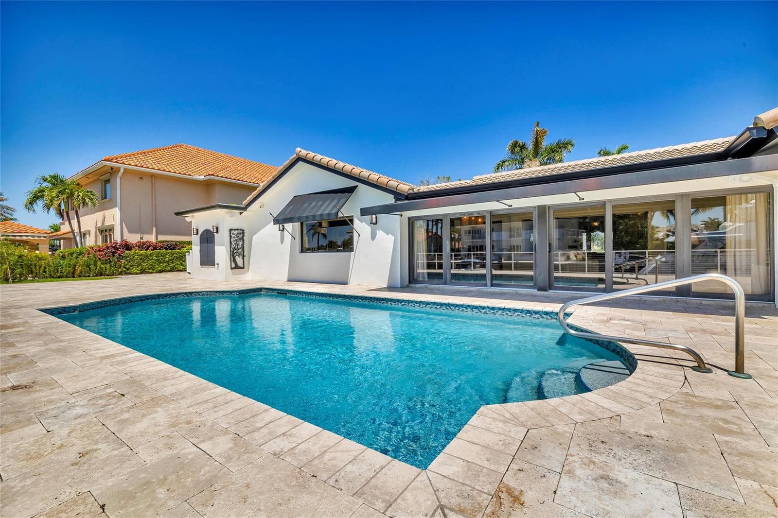 633 4th Key Dr