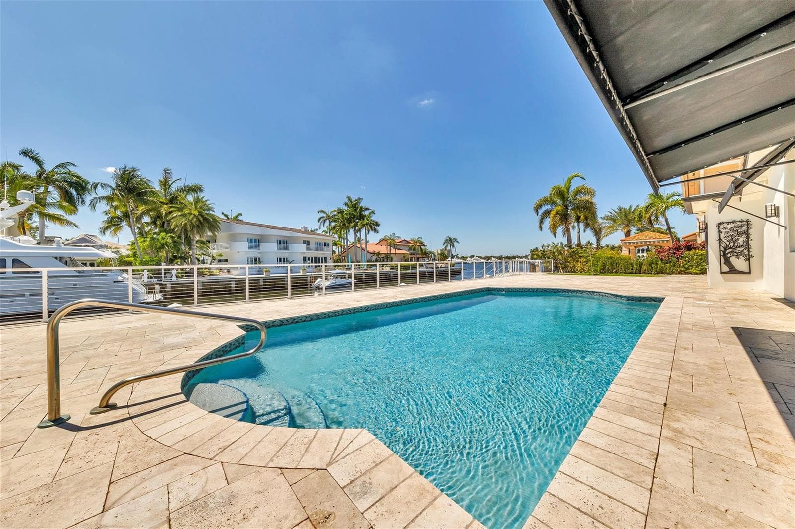 633 4th Key Dr