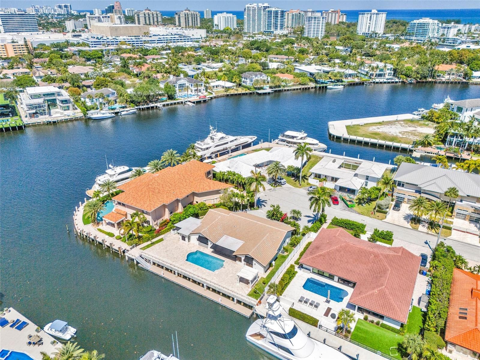 633 4th Key Dr