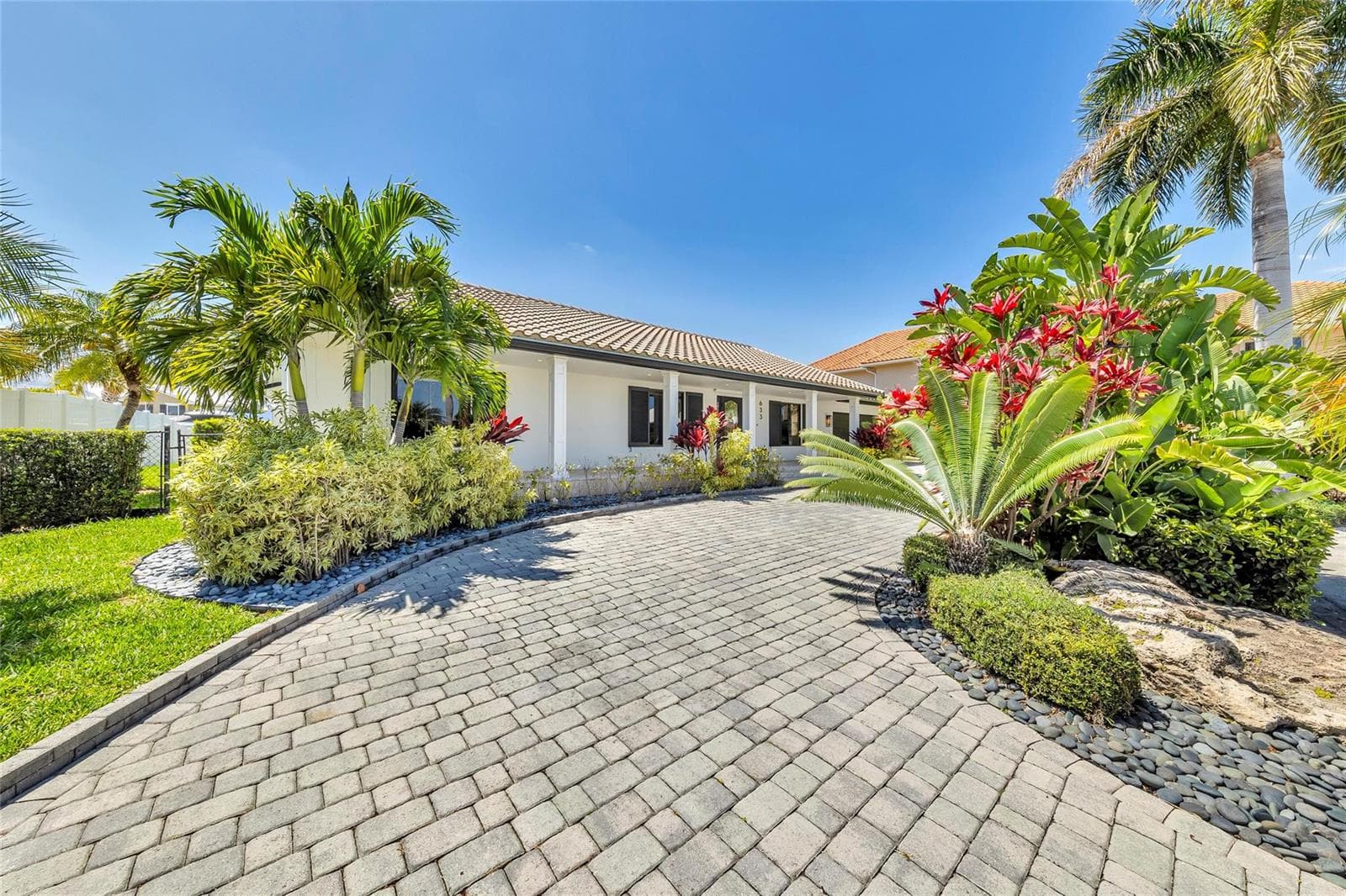 633 4th Key Dr