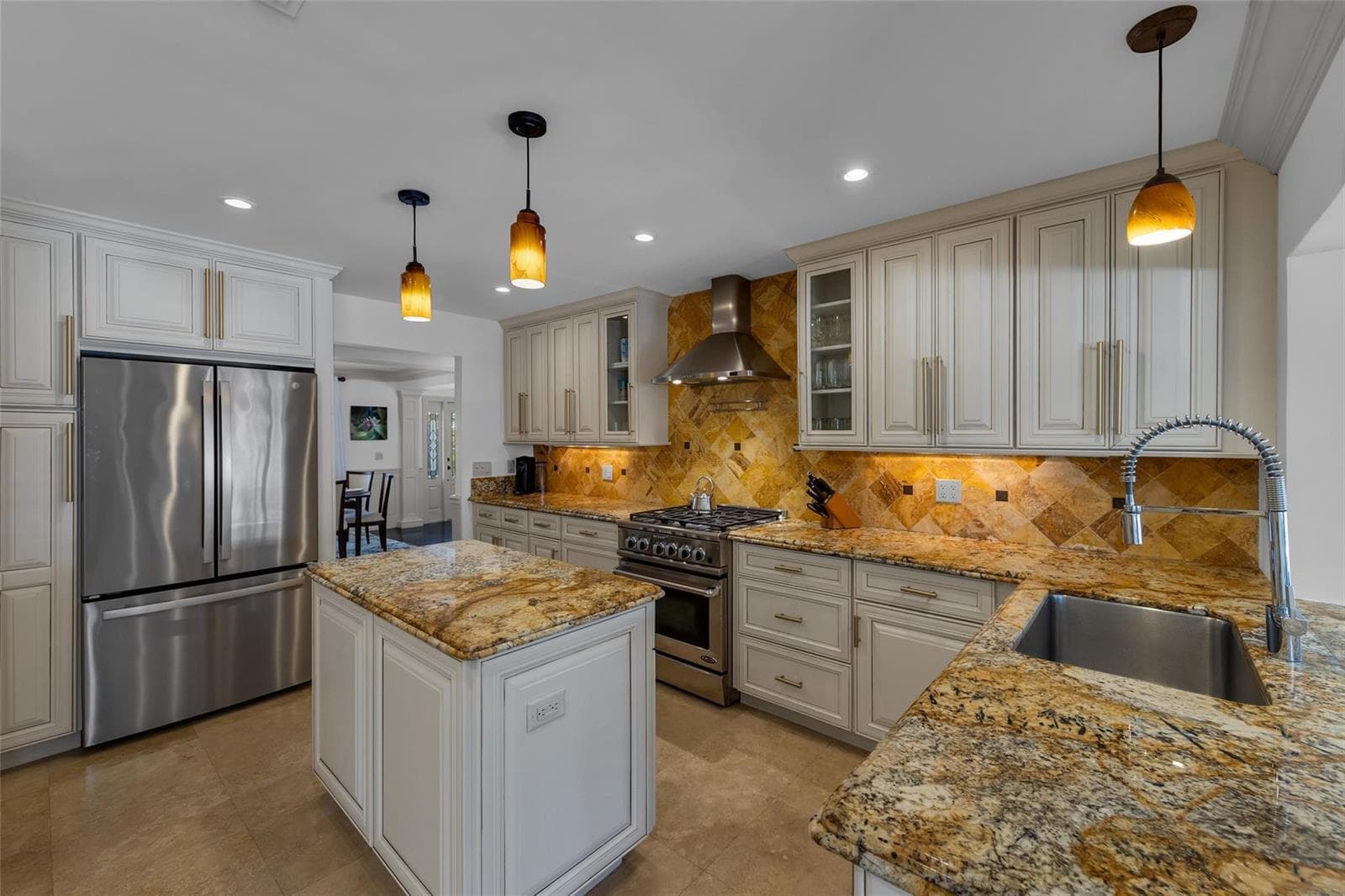 633 4th Key Dr
